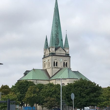 https://mdw-travel-data-us-east-1.s3.amazonaws.com/img/country/Denmark/Frederikshavn-Kirke/img_01.jpg