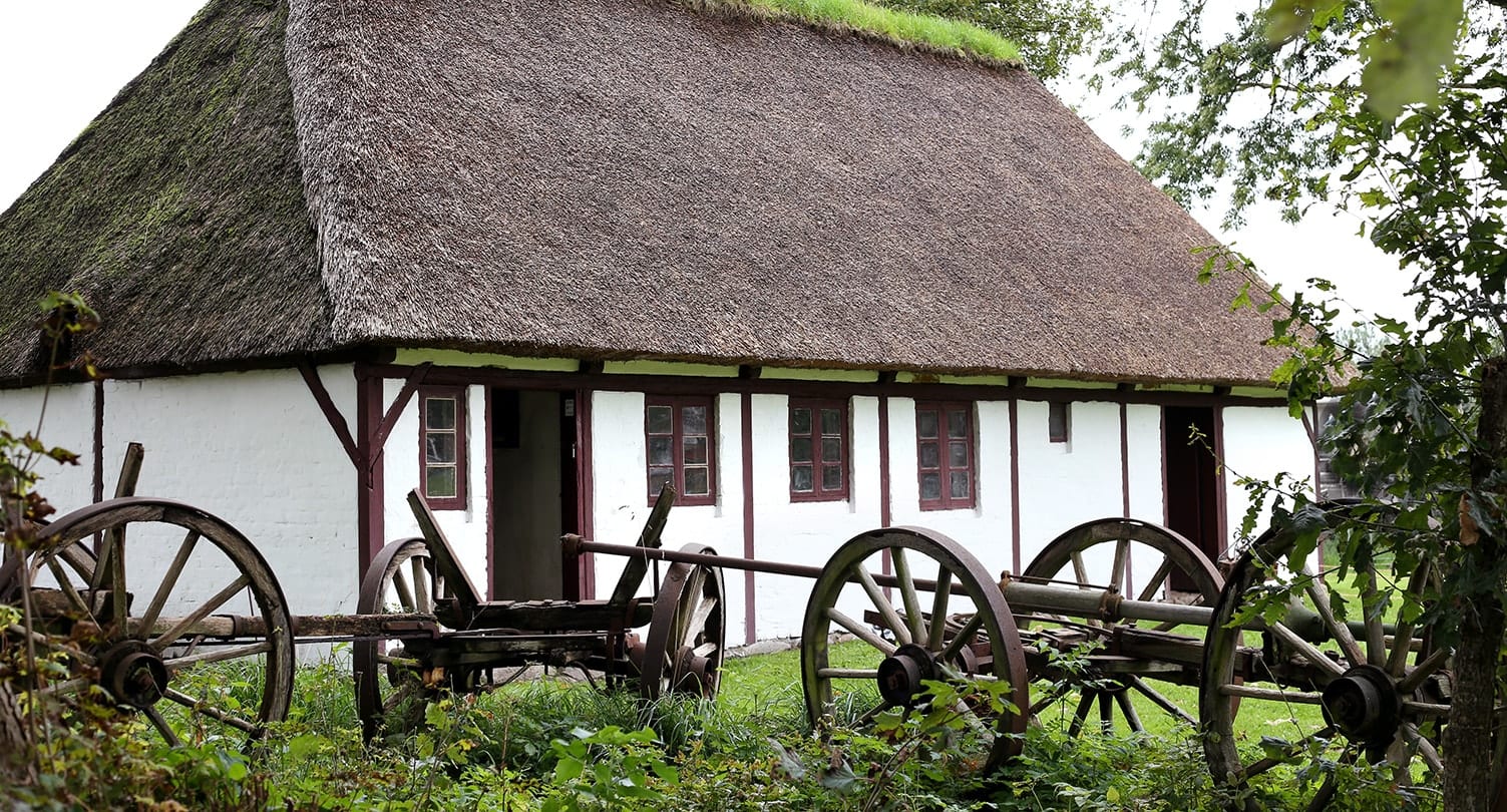 https://mdw-travel-data-us-east-1.s3.amazonaws.com/img/country/Denmark/Frilandsmuseet-Hjerl-Hedes-Auction-House/img_02.jpg