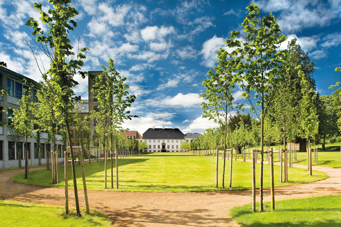 https://mdw-travel-data-us-east-1.s3.amazonaws.com/img/country/Denmark/Funens-Art-Museum/img_02.jpg