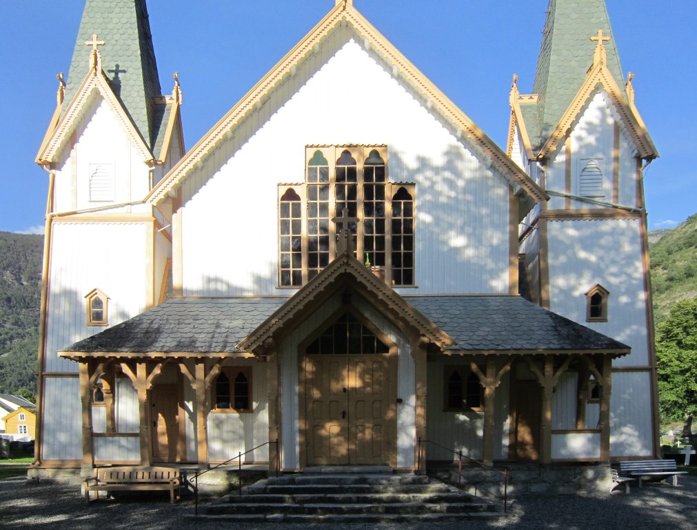 https://mdw-travel-data-us-east-1.s3.amazonaws.com/img/country/Denmark/Hauge-Kirke/img_01.jpg