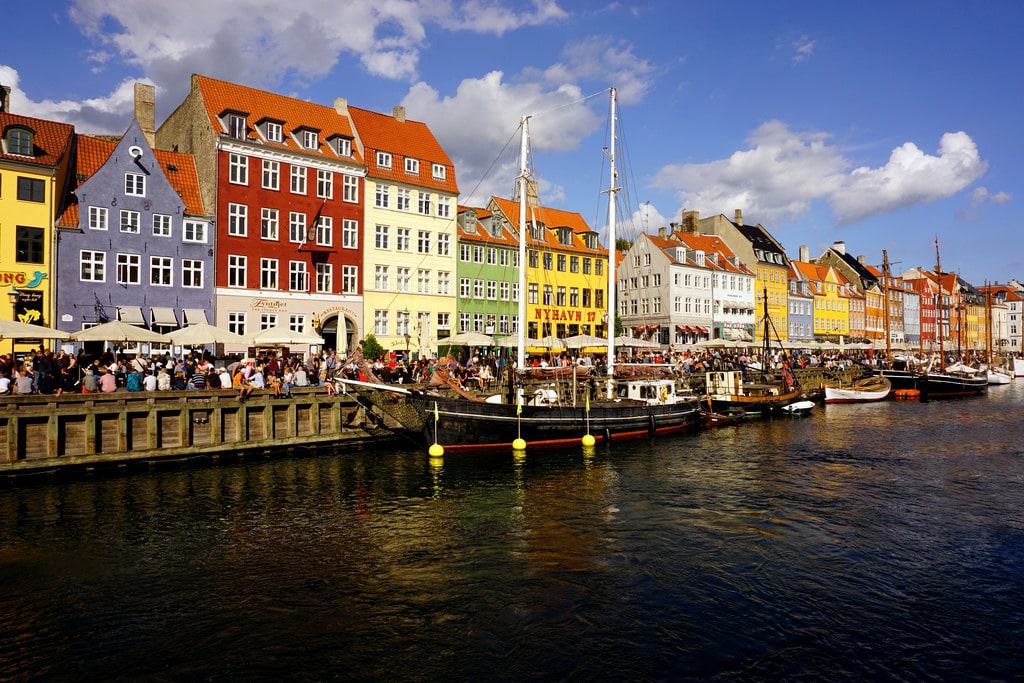 https://mdw-travel-data-us-east-1.s3.amazonaws.com/img/country/Denmark/Hauge-Kirke/img_03.jpg