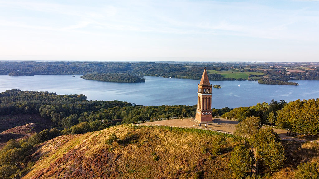 https://mdw-travel-data-us-east-1.s3.amazonaws.com/img/country/Denmark/Himmelbjerget/img_00.jpg