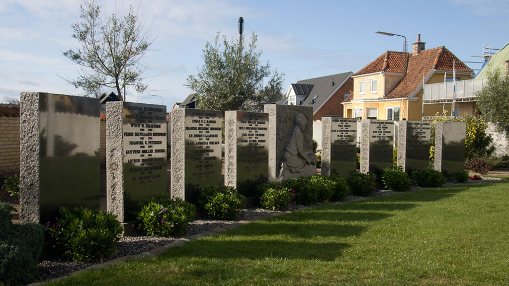 https://mdw-travel-data-us-east-1.s3.amazonaws.com/img/country/Denmark/Hirtshals-Kirke/img_03.jpg