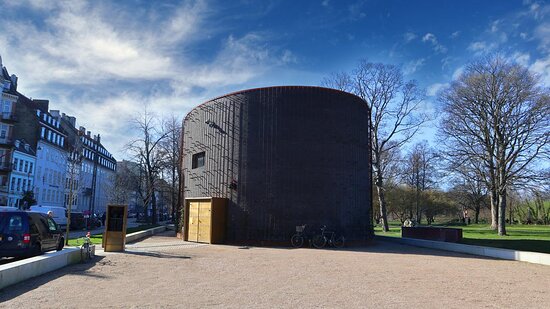 https://mdw-travel-data-us-east-1.s3.amazonaws.com/img/country/Denmark/Hjorring-Museum-of-Art/img_03.jpg