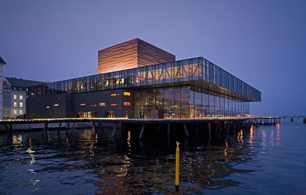 https://mdw-travel-data-us-east-1.s3.amazonaws.com/img/country/Denmark/Holbaek-Theater/img_01.jpg