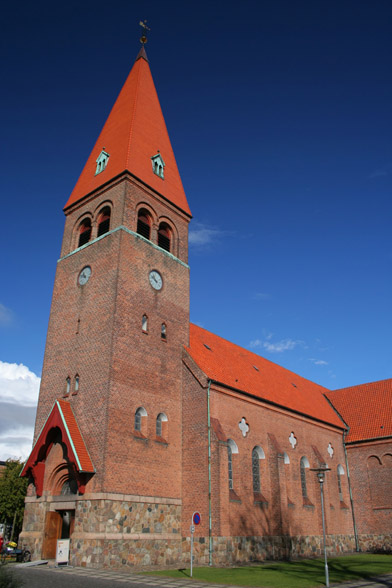 https://mdw-travel-data-us-east-1.s3.amazonaws.com/img/country/Denmark/Holstebro-Church/img_03.jpg