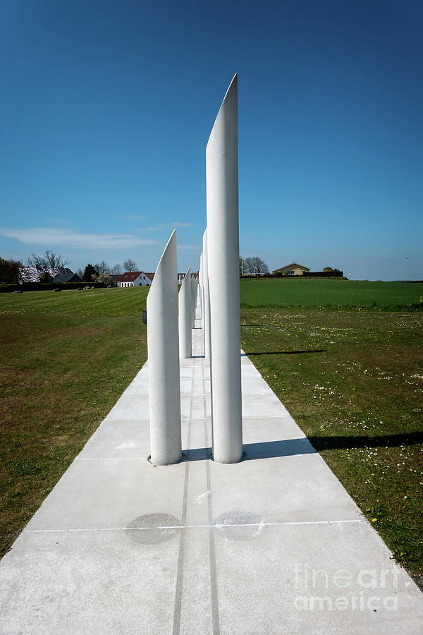 https://mdw-travel-data-us-east-1.s3.amazonaws.com/img/country/Denmark/Jelling-Monuments/img_00.jpg