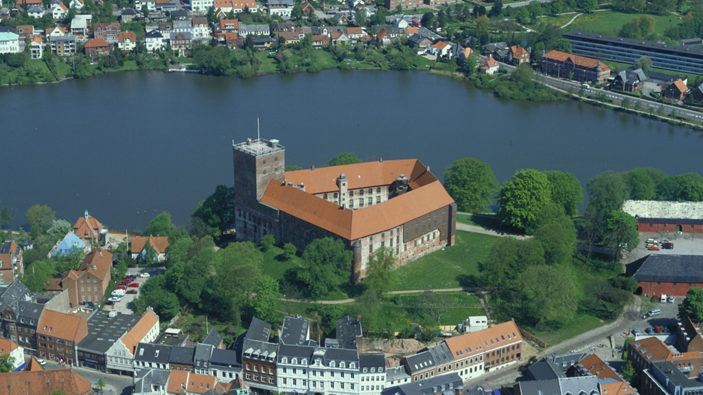 https://mdw-travel-data-us-east-1.s3.amazonaws.com/img/country/Denmark/Kolding-Kirkegard/img_03.jpg