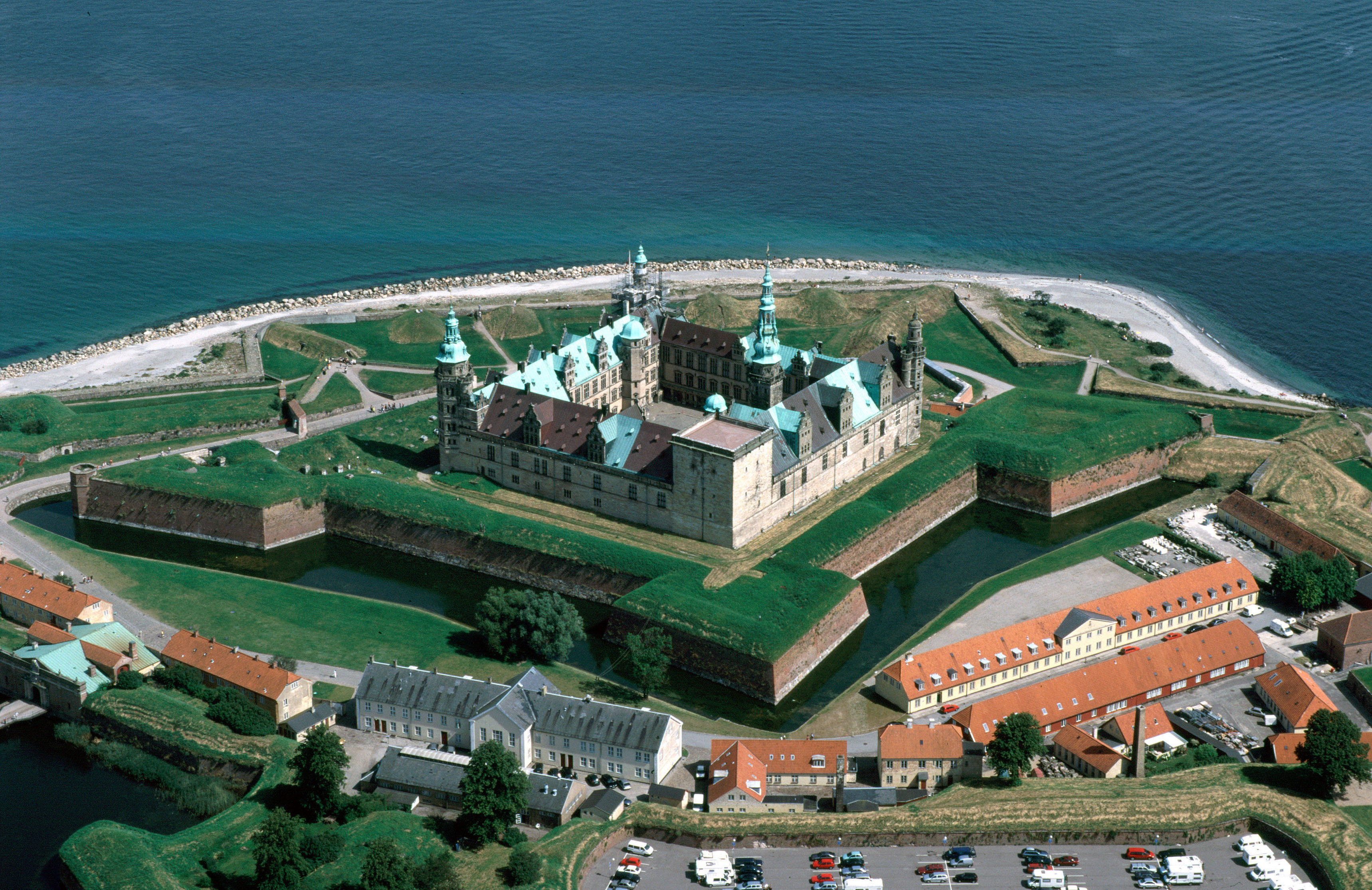 https://mdw-travel-data-us-east-1.s3.amazonaws.com/img/country/Denmark/Kronborg-Maritime-Museum/img_01.jpg