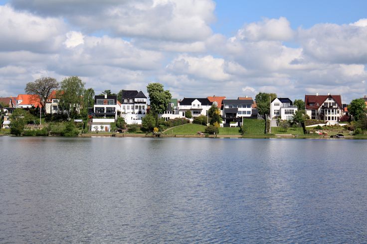 https://mdw-travel-data-us-east-1.s3.amazonaws.com/img/country/Denmark/Lakeside-Golf-Club-Silkeborg/img_00.jpg