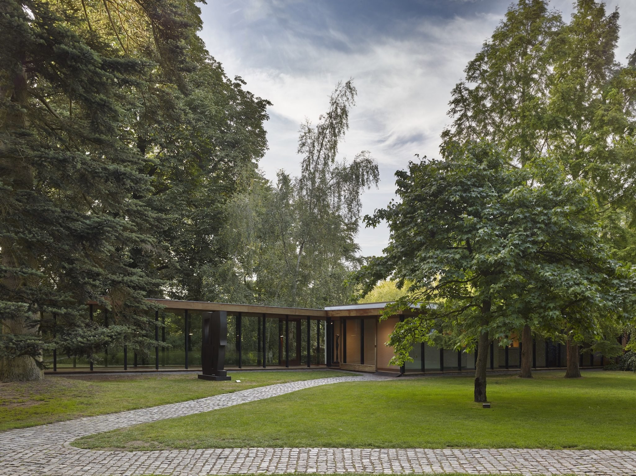 https://mdw-travel-data-us-east-1.s3.amazonaws.com/img/country/Denmark/Louisiana-Museum-of-Modern-Art/img_03.jpg