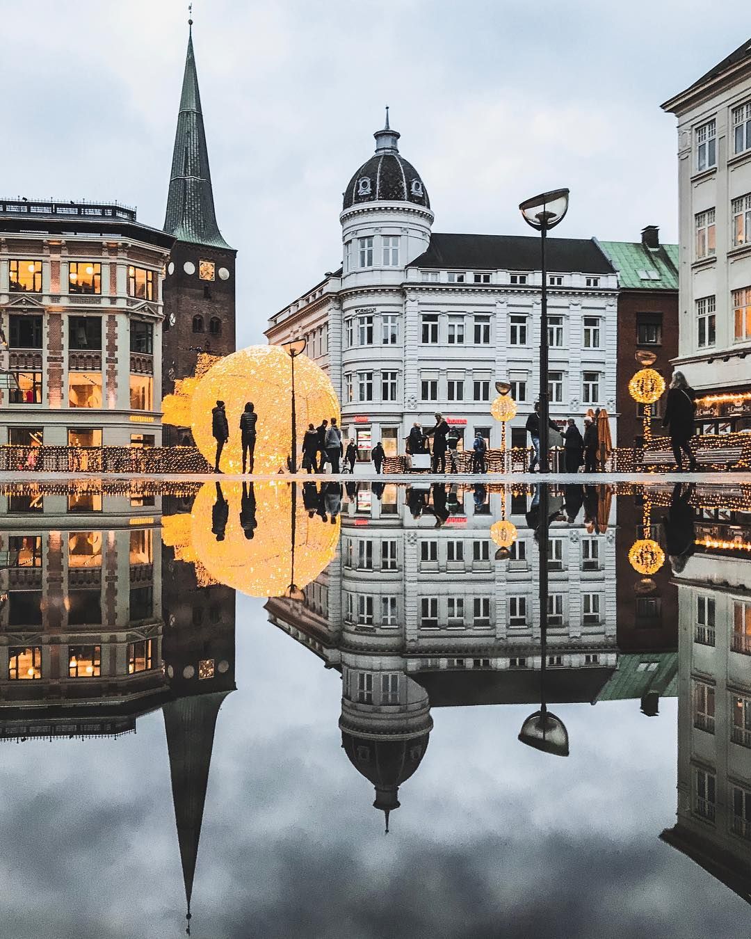 https://mdw-travel-data-us-east-1.s3.amazonaws.com/img/country/Denmark/Sankt-Clemens-Bridge/img_03.jpg
