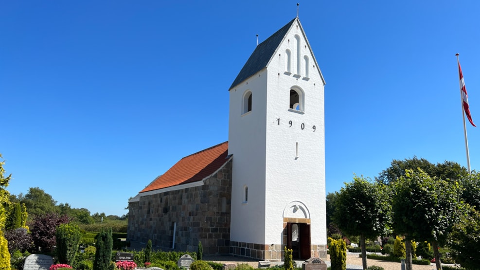 https://mdw-travel-data-us-east-1.s3.amazonaws.com/img/country/Denmark/Sdr-Felding-Church/img_00.jpg