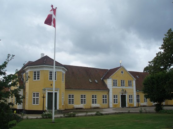 https://mdw-travel-data-us-east-1.s3.amazonaws.com/img/country/Denmark/Silkeborg-Art-Museum/img_03.jpg