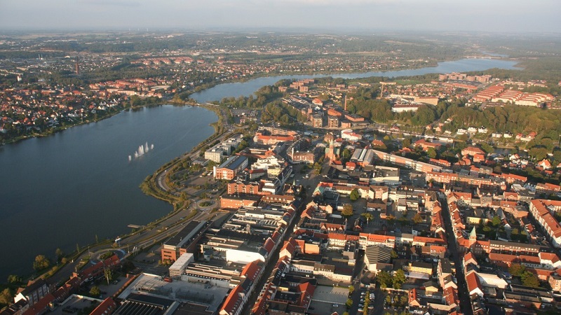 https://mdw-travel-data-us-east-1.s3.amazonaws.com/img/country/Denmark/Silkeborg-Bad/img_02.jpg