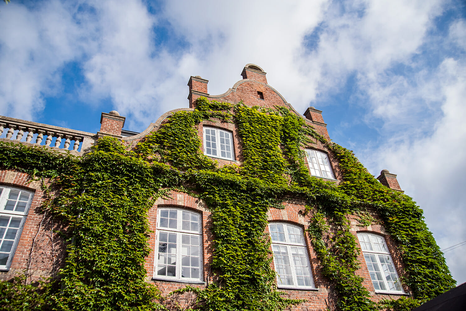 https://mdw-travel-data-us-east-1.s3.amazonaws.com/img/country/Denmark/Silkeborg-Bad/img_03.jpg