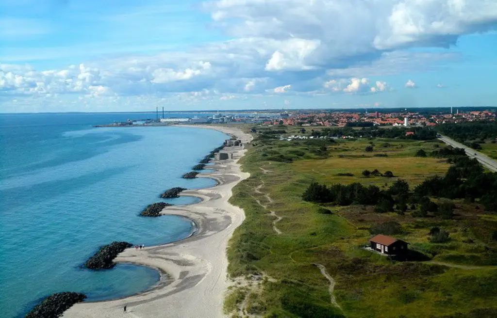 https://mdw-travel-data-us-east-1.s3.amazonaws.com/img/country/Denmark/Skagen-Lystbadehavn/img_02.jpg
