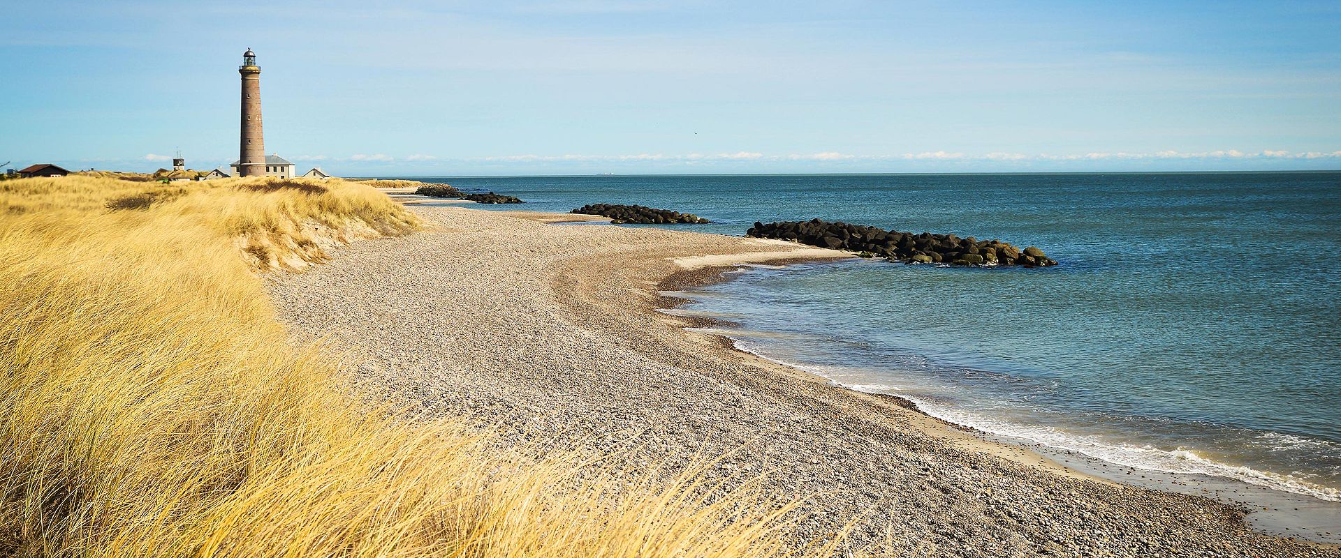 https://mdw-travel-data-us-east-1.s3.amazonaws.com/img/country/Denmark/Skagen-Strand/img_03.jpg