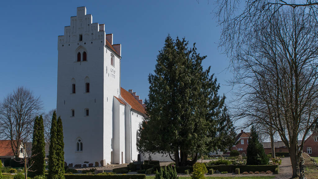 https://mdw-travel-data-us-east-1.s3.amazonaws.com/img/country/Denmark/Skelby-Kirke/img_03.jpg
