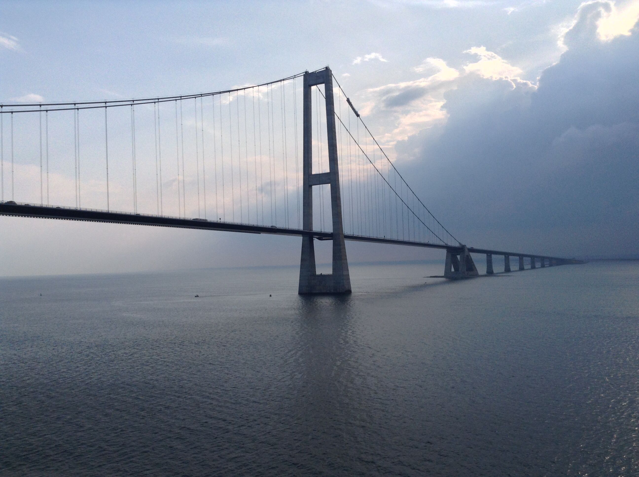 https://mdw-travel-data-us-east-1.s3.amazonaws.com/img/country/Denmark/Storebaelt-Bridge-Great-Belt-Bridge/img_00.jpg