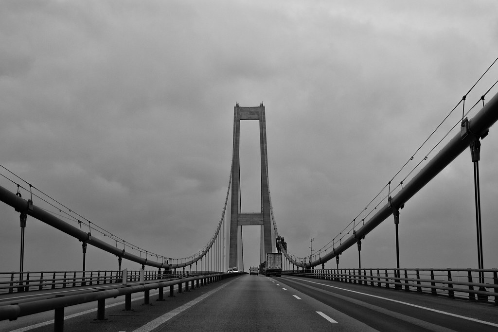 https://mdw-travel-data-us-east-1.s3.amazonaws.com/img/country/Denmark/Storebaelt-Bridge-Great-Belt-Bridge/img_03.jpg