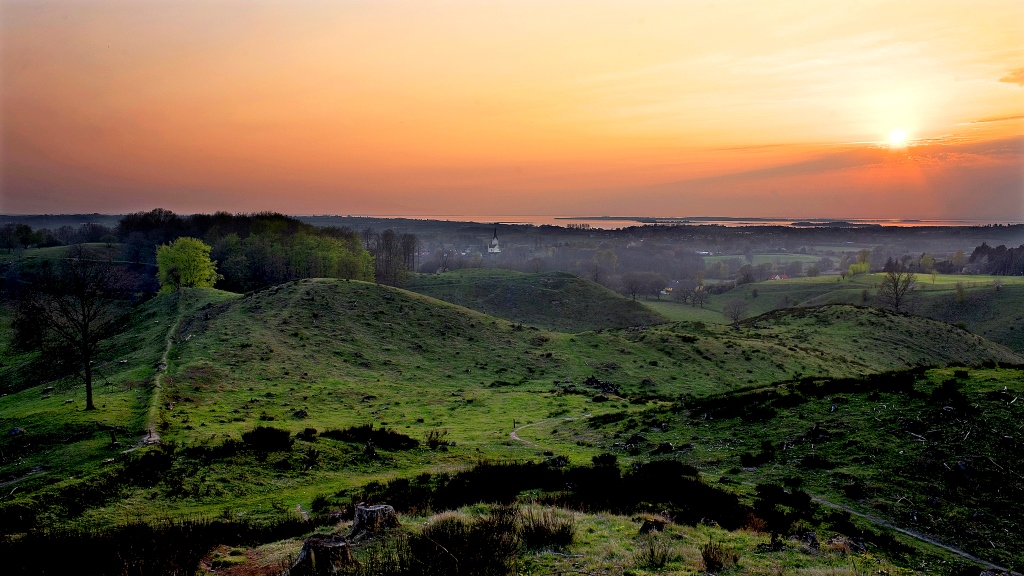 https://mdw-travel-data-us-east-1.s3.amazonaws.com/img/country/Denmark/Svanninge-Bakker-Nature-Park/img_02.jpg
