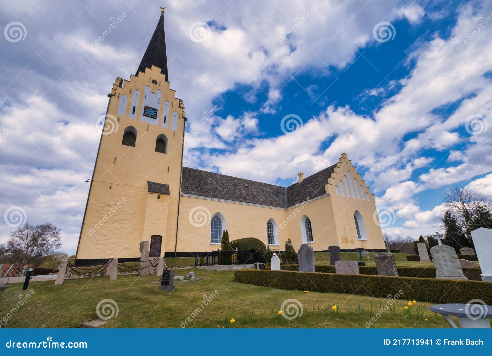 https://mdw-travel-data-us-east-1.s3.amazonaws.com/img/country/Denmark/Svanninge-Hills/img_03.jpg