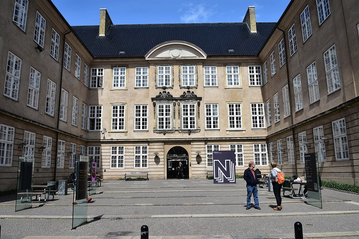https://mdw-travel-data-us-east-1.s3.amazonaws.com/img/country/Denmark/The-National-Museum-of-Art/img_01.jpg