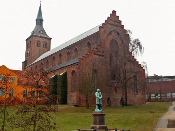 https://mdw-travel-data-us-east-1.s3.amazonaws.com/img/country/Denmark/The-Saint-Canutes-Cathedral/img_03.jpg