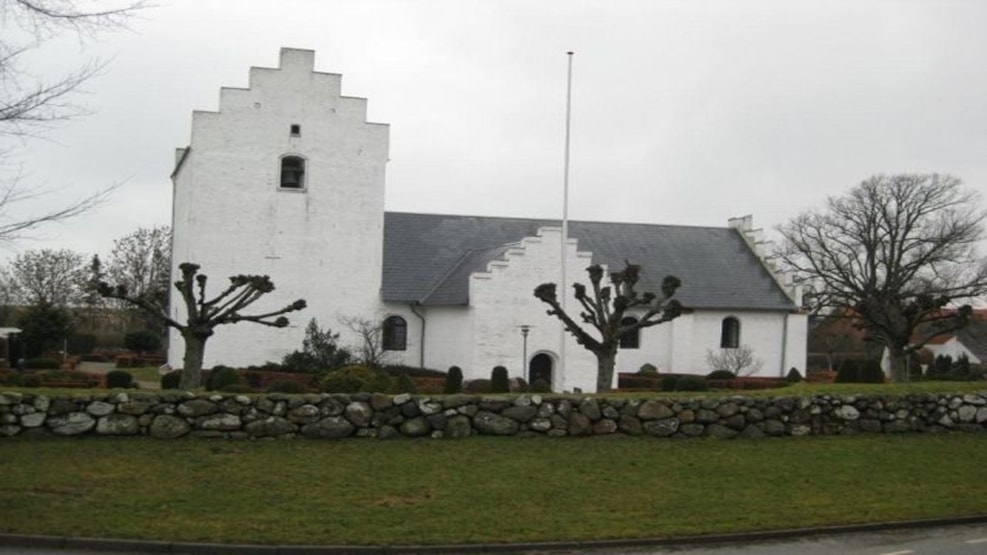 https://mdw-travel-data-us-east-1.s3.amazonaws.com/img/country/Denmark/Vejlby-Kirke/img_01.jpg