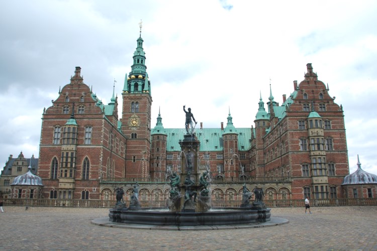 https://mdw-travel-data-us-east-1.s3.amazonaws.com/img/country/Denmark/Vendsyssel-Historical-Museum/img_03.jpg