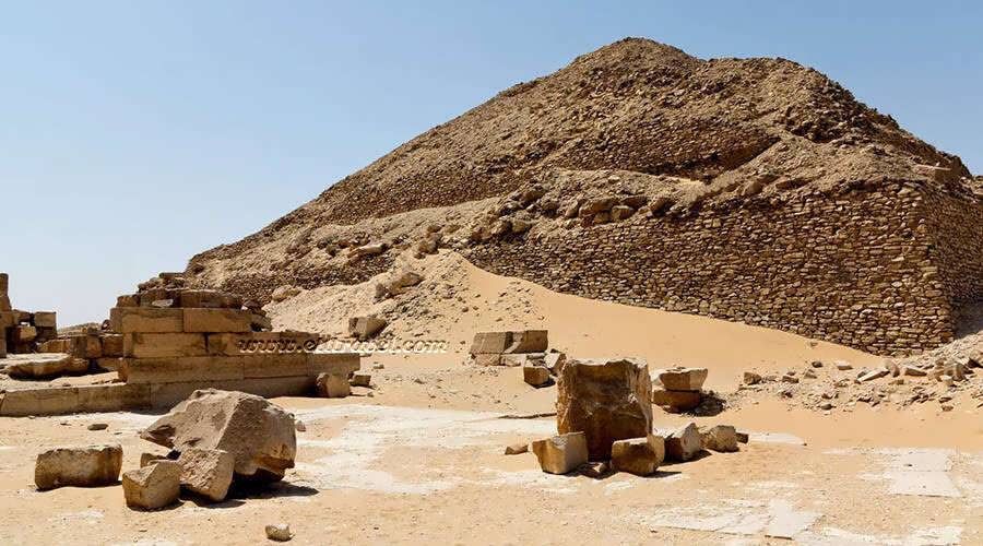 https://mdw-travel-data-us-east-1.s3.amazonaws.com/img/country/Egypt/Abusir-Pyramids/img_01.jpg
