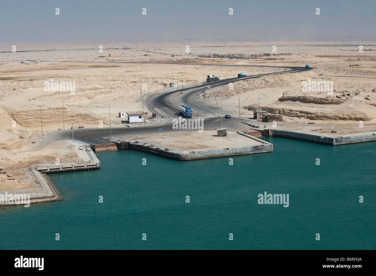 https://mdw-travel-data-us-east-1.s3.amazonaws.com/img/country/Egypt/Ahmed-Hamdi-Tunnel/img_02.jpg
