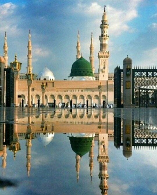 https://mdw-travel-data-us-east-1.s3.amazonaws.com/img/country/Egypt/Al-Madina-Almonawara-Mosque/img_01.jpg