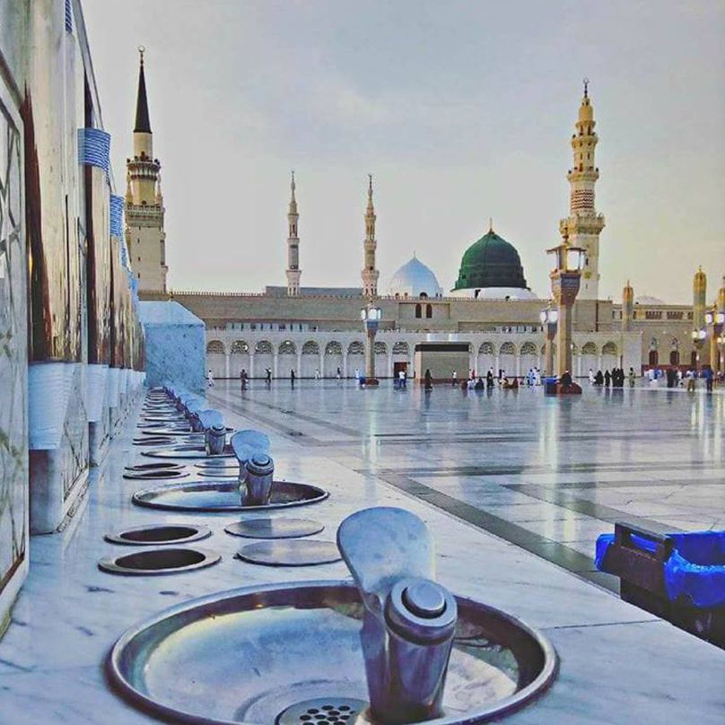https://mdw-travel-data-us-east-1.s3.amazonaws.com/img/country/Egypt/Al-Madina-Almonawara-Mosque/img_02.jpg