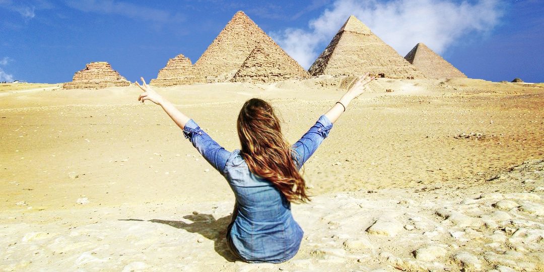 https://mdw-travel-data-us-east-1.s3.amazonaws.com/img/country/Egypt/Al-Morgab-Beach/img_01.jpg