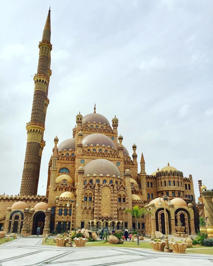 https://mdw-travel-data-us-east-1.s3.amazonaws.com/img/country/Egypt/Al-Sahaba-Mosque/img_00.jpg