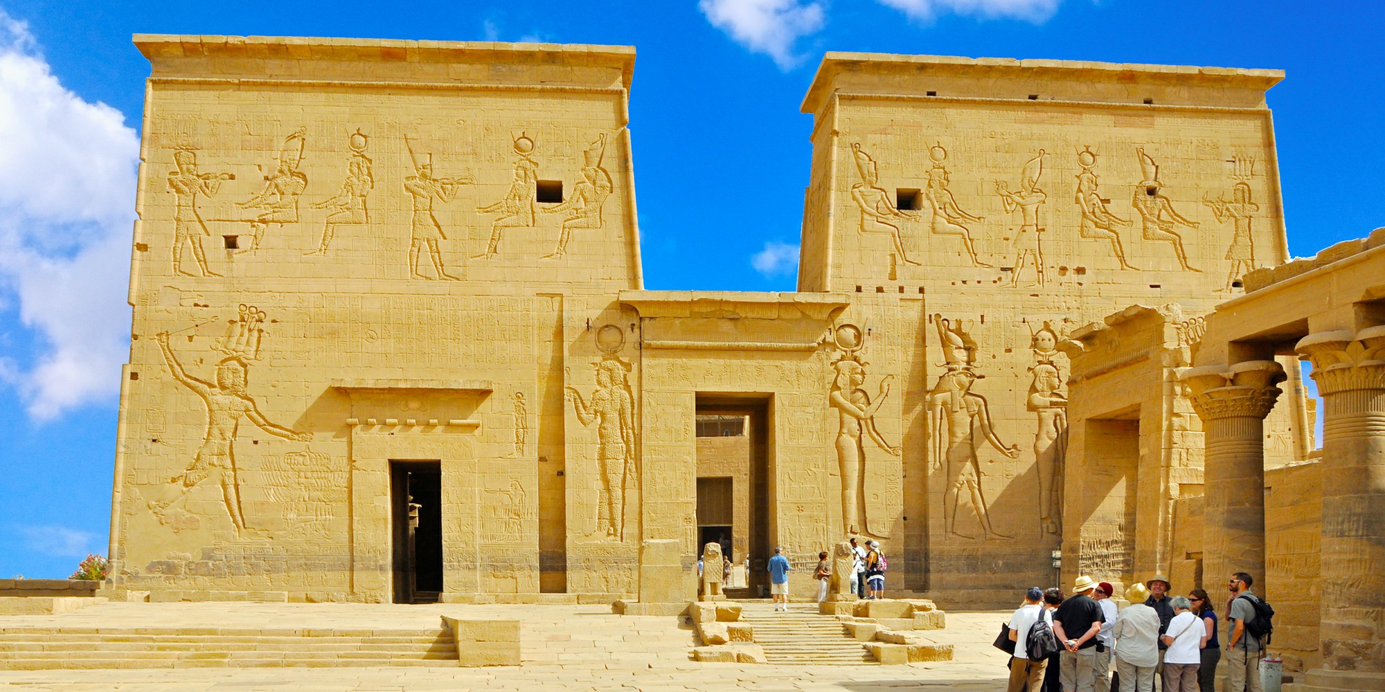 https://mdw-travel-data-us-east-1.s3.amazonaws.com/img/country/Egypt/Ashmunayn-Museum/img_03.jpg