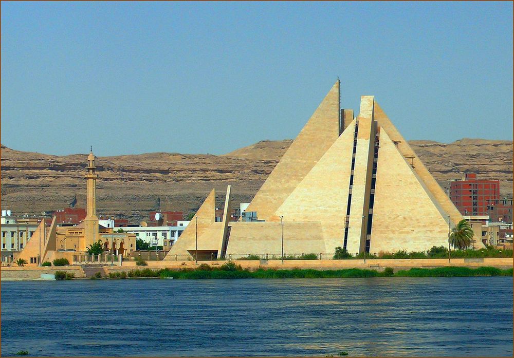 https://mdw-travel-data-us-east-1.s3.amazonaws.com/img/country/Egypt/Assiut-University-Stadium/img_00.jpg