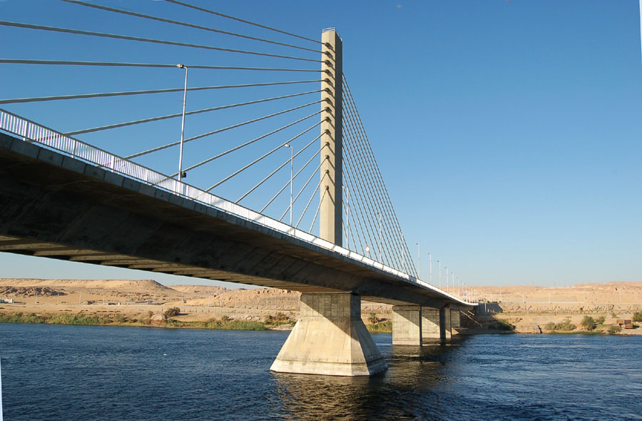 https://mdw-travel-data-us-east-1.s3.amazonaws.com/img/country/Egypt/Aswan-Bridge/img_01.jpg