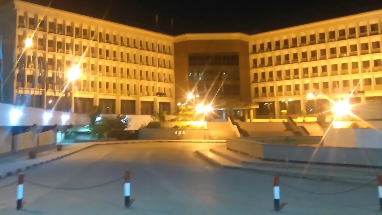 https://mdw-travel-data-us-east-1.s3.amazonaws.com/img/country/Egypt/Asyut-University/img_02.jpg