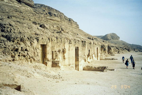 https://mdw-travel-data-us-east-1.s3.amazonaws.com/img/country/Egypt/Bani-Hassan-Tombs/img_03.jpg