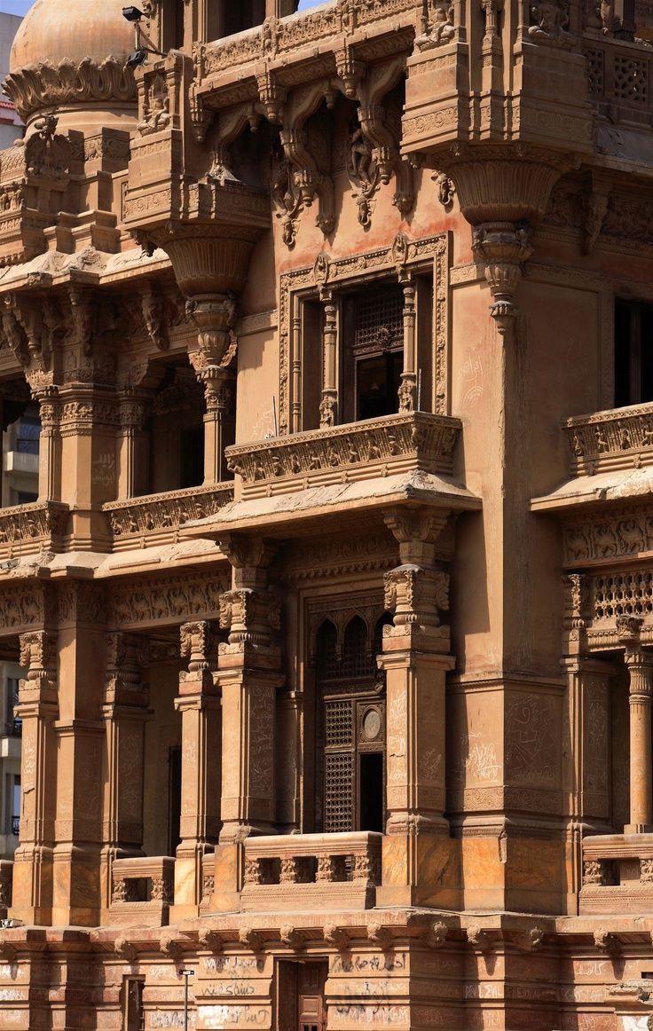 https://mdw-travel-data-us-east-1.s3.amazonaws.com/img/country/Egypt/Baron-Empain-Palace/img_03.jpg