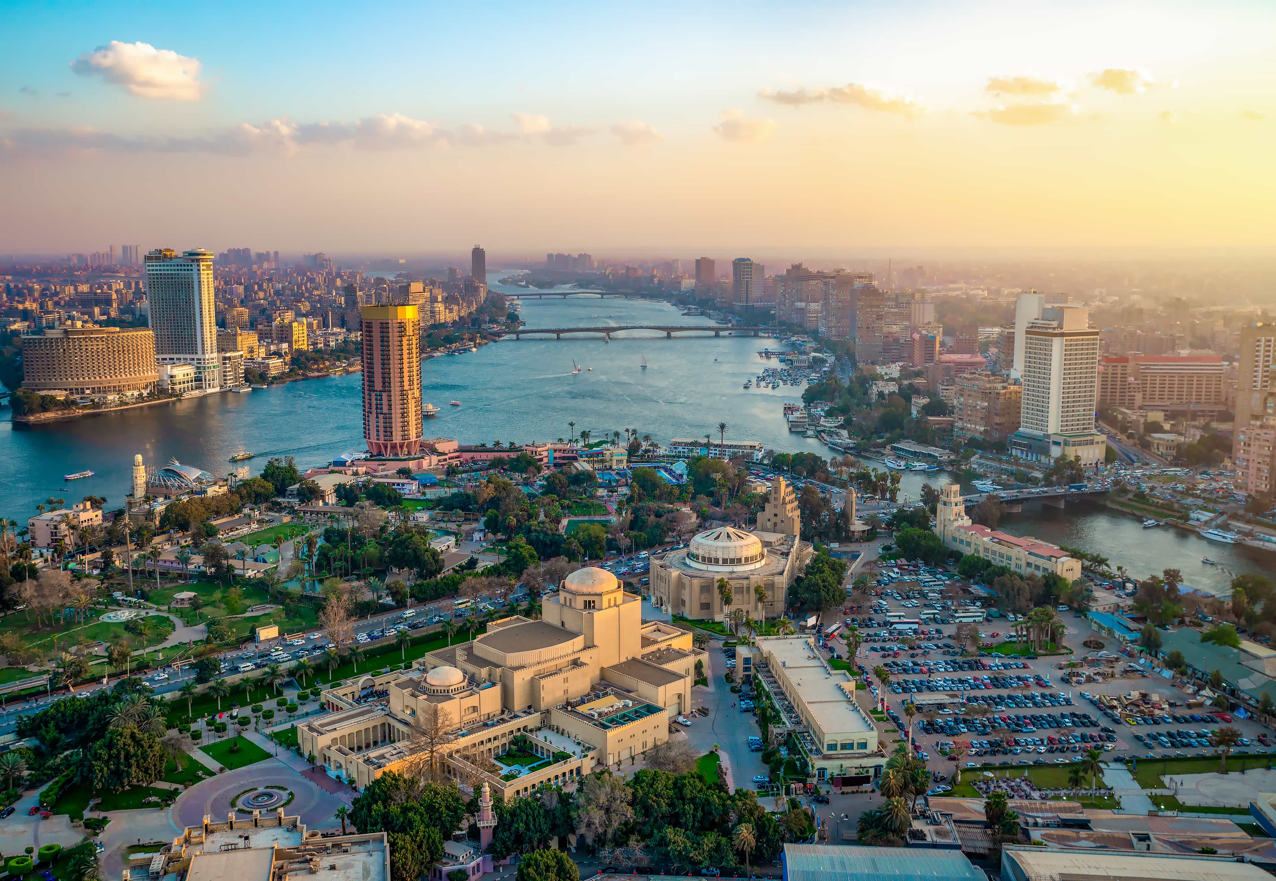 https://mdw-travel-data-us-east-1.s3.amazonaws.com/img/country/Egypt/Cairo-Tower/img_02.jpg