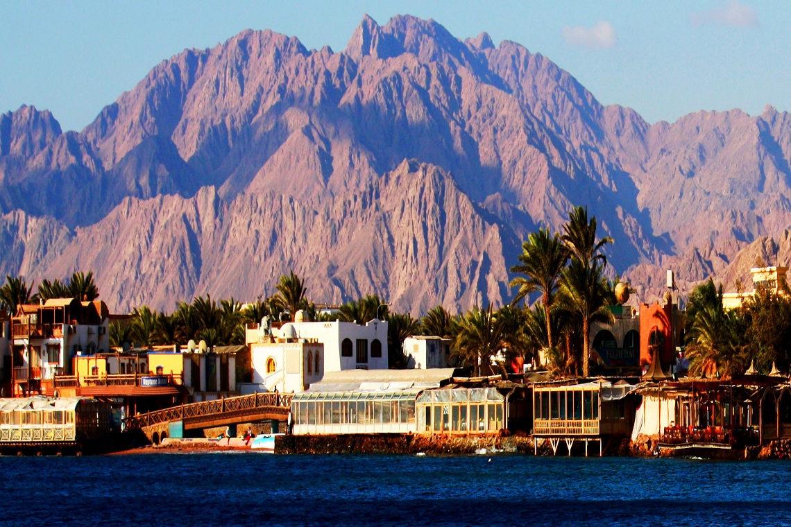 https://mdw-travel-data-us-east-1.s3.amazonaws.com/img/country/Egypt/Catherine-City/img_01.jpg