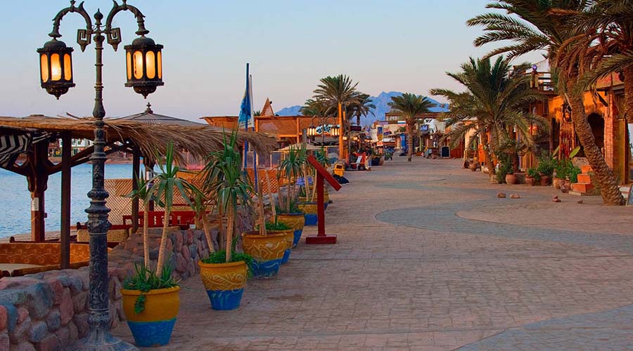 https://mdw-travel-data-us-east-1.s3.amazonaws.com/img/country/Egypt/Dahab-City-Center/img_01.jpg