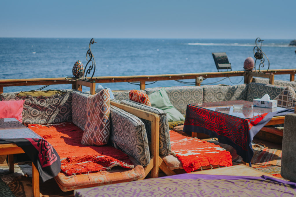 https://mdw-travel-data-us-east-1.s3.amazonaws.com/img/country/Egypt/Dahab/img_02.jpg