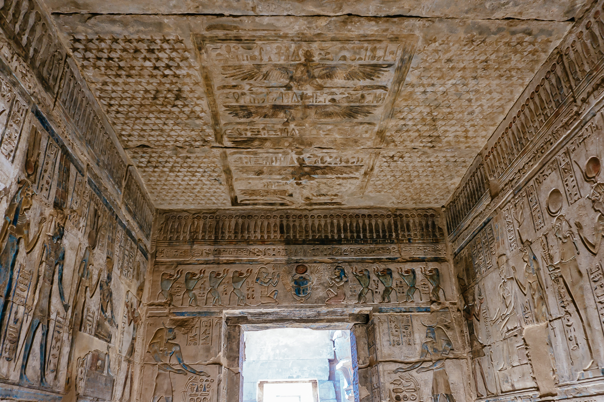 https://mdw-travel-data-us-east-1.s3.amazonaws.com/img/country/Egypt/Deir-el-Medina/img_00.jpg