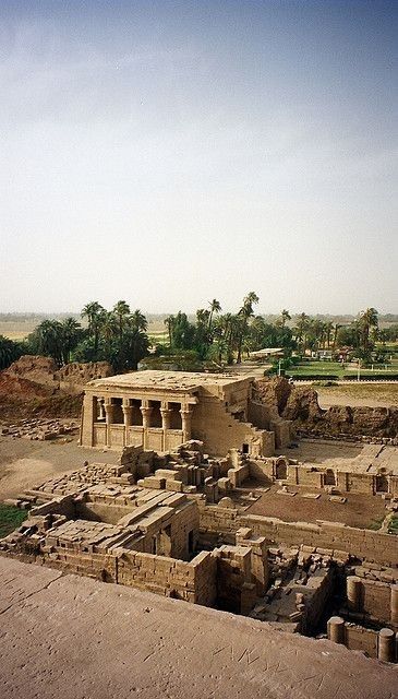 https://mdw-travel-data-us-east-1.s3.amazonaws.com/img/country/Egypt/Dendara-Necropolis/img_01.jpg