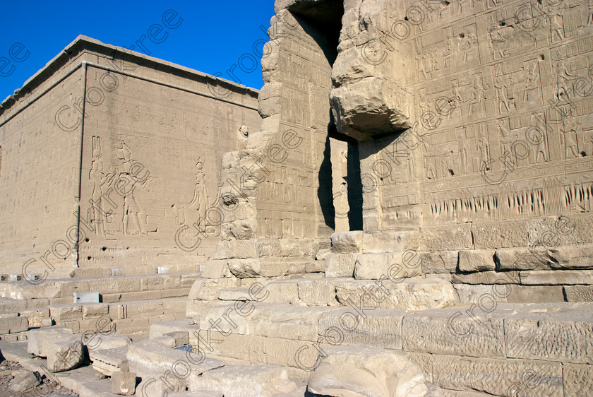 https://mdw-travel-data-us-east-1.s3.amazonaws.com/img/country/Egypt/Dendara-Necropolis/img_04.jpg
